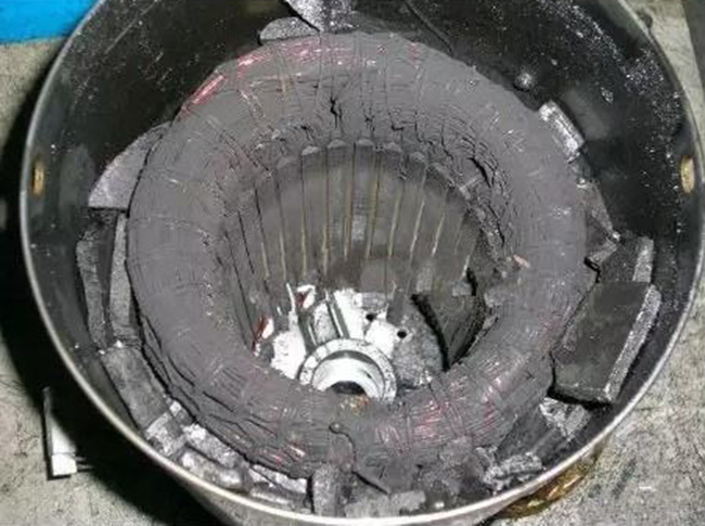 可能導致低壓電機燒毀的原因有哪些？