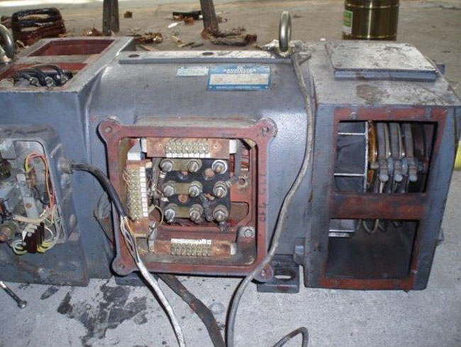 圖為一臺用了很久的西安西瑪電機有限公司生產的ZTP型鐵路機車動車用直流輔助電機 圖為一臺用了很久的西安西瑪電機有限公司生產的ZTP型鐵路機車動車用直流輔助電機