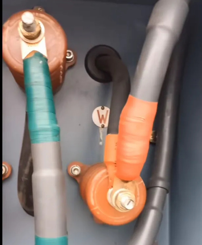 圖為630KW高壓電機接線照片1